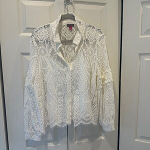 NWOT Vince Camuto white lace blouse